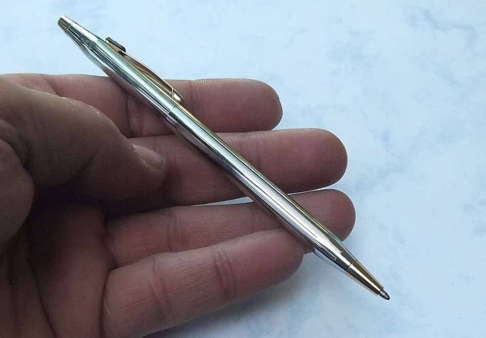 A CLASSY GOOD AS NEW "" CROSS MEDALIST "" BALLPOINT PEN & PACER SET IN ORIGINAL CASE AND SLEEVE