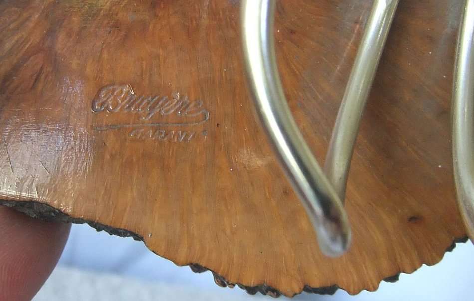 A SUPERIOR QUALITY CARVED "BOOT" SMOKING PIPE WITH GENUINE BRIAR PIPE AND STAND !! ALL MARKED !! WOW