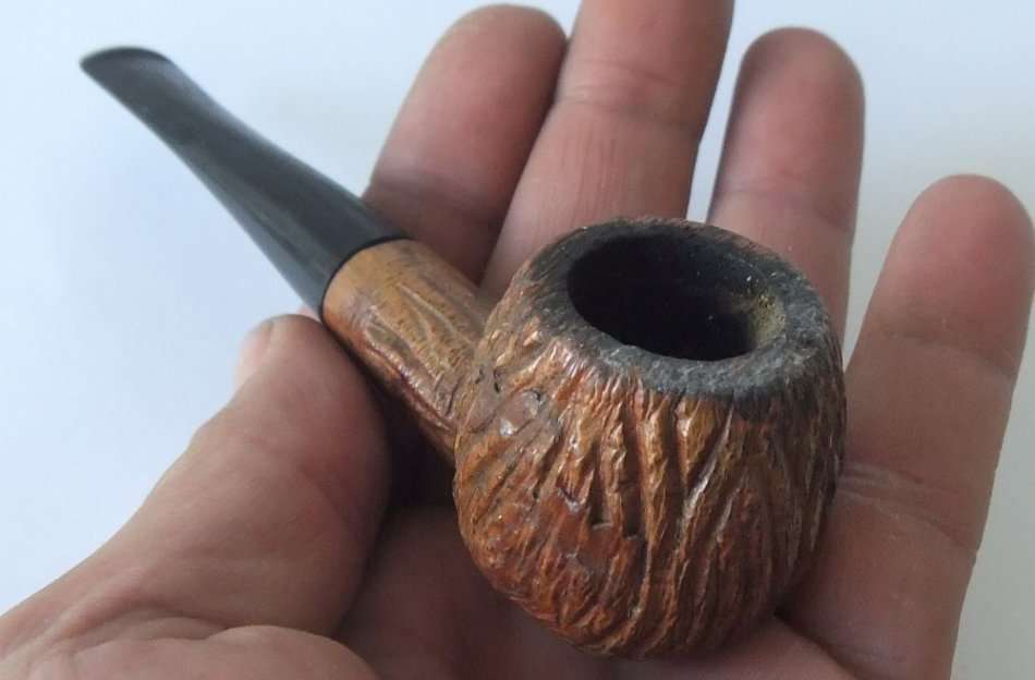 A SUPERIOR QUALITY CARVED "BOOT" SMOKING PIPE WITH GENUINE BRIAR PIPE AND STAND !! ALL MARKED !! WOW