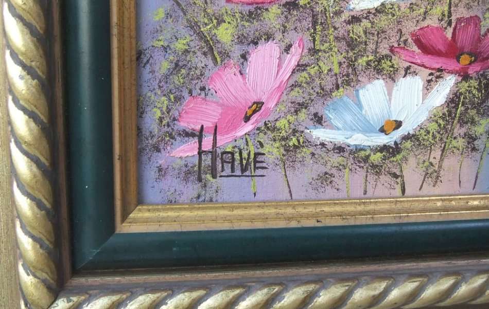 WOW !! A BEAUTIFULLY FRAMED SIGNED ORIGINAL OIL ON BOARD PAINTING OF A FLORAL ARRANGEMENT !! LOVELY