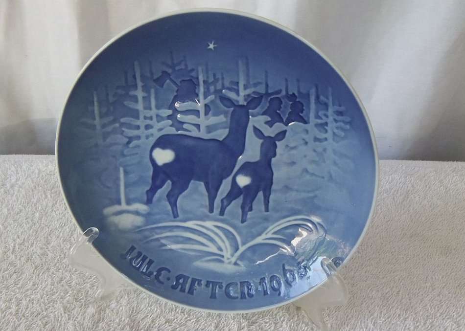 BING & GRONDAHL "JULE" AFTER CHRISTMAS 1965 DISPLAY PLATE COPENHAGEN DENMARK !! VALUE !! QUALITY !!