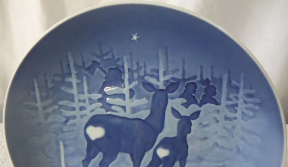 BING & GRONDAHL "JULE" AFTER CHRISTMAS 1965 DISPLAY PLATE COPENHAGEN DENMARK !! VALUE !! QUALITY !!