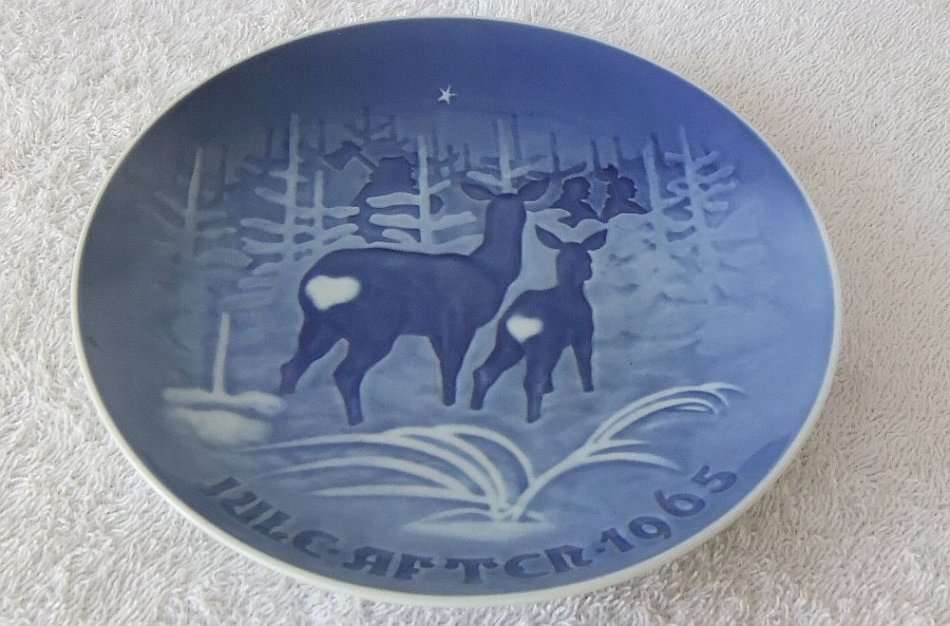 BING & GRONDAHL "JULE" AFTER CHRISTMAS 1965 DISPLAY PLATE COPENHAGEN DENMARK !! VALUE !! QUALITY !!
