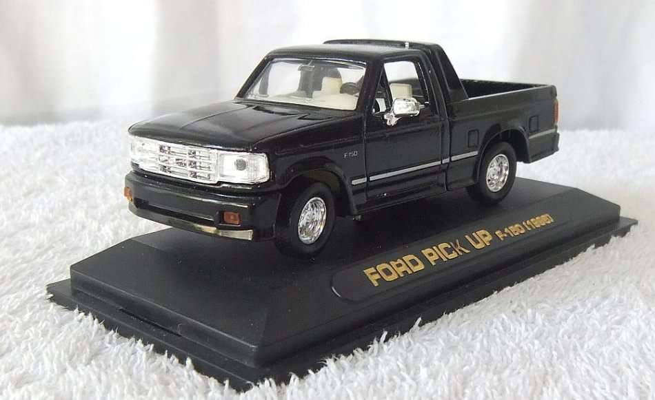1990`s DIE CAST METAL !! FORD F-150 PICKUP NEVER PLAYED WITH !! FREE COMBINING !!