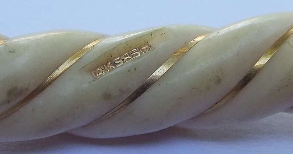 AN EXQUISITE VINTAGE DESIGNER STAMPED CARVED BONE BANGLE WRAPPED IN 14 CT GOLD !! LOOK AND READ !!