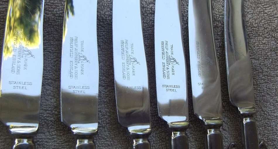 A COLLECTION OF 68 VARIOUS VINTAGE / ANTIQUE PIECES OF CUTLERY !! SOME HISTORICAL PIECES !! LOOK !!