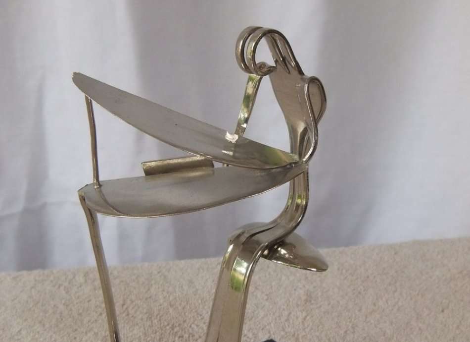 WOW !! A SUPERB CUTLERY ""PIANO MAN "" STATUE BY ARGENTINIAN ARTIST HUGO DE RITIS !! SO COOL !!