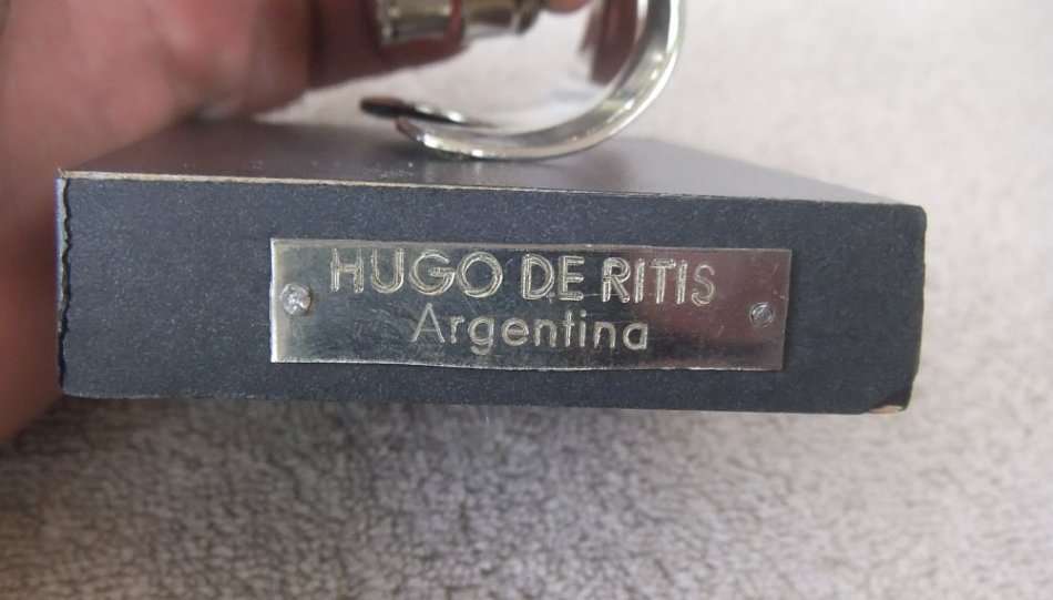 WOW !! A SUPERB CUTLERY ""PIANO MAN "" STATUE BY ARGENTINIAN ARTIST HUGO DE RITIS !! SO COOL !!