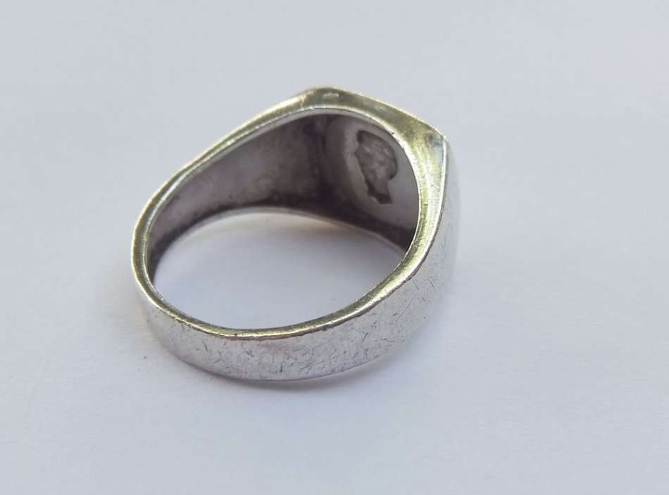 VERY COOL VINTAGE STYLE SOLID STERLING SILVER COIN RING IN GREAT CONDITION !! FOR ALL OCCASSIONS !!