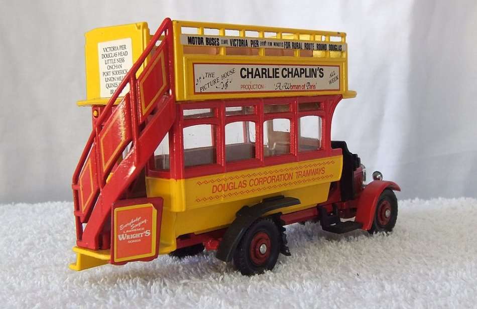 AN INTERESTING VINTAGE DIE CAST METAL MODEL OF A TRAMWAYS PASSENGER BUS BY CORGI !! MADE IN ENGLAND