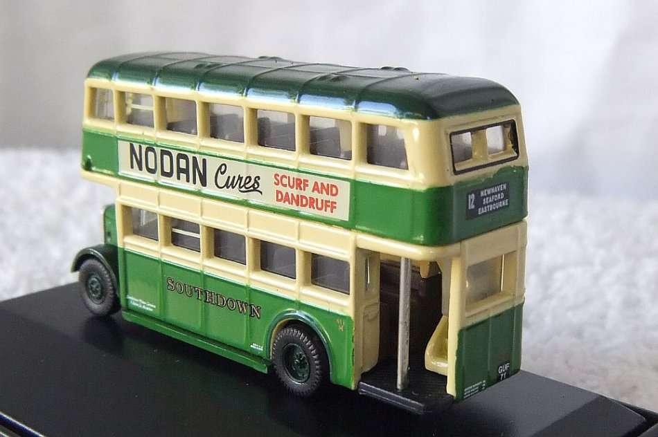 OXFORD DIE CAST VINTAGE MODEL - DOUBLE DECKER BUS - AS NEW WITH SHOWCASE !! FREE COMBINING !!