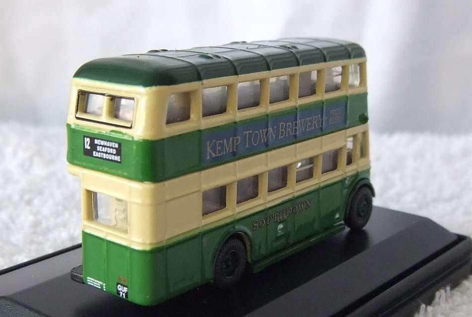 OXFORD DIE CAST VINTAGE MODEL - DOUBLE DECKER BUS - AS NEW WITH SHOWCASE !! FREE COMBINING !!