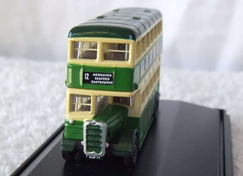 OXFORD DIE CAST VINTAGE MODEL - DOUBLE DECKER BUS - AS NEW WITH SHOWCASE !! FREE COMBINING !!