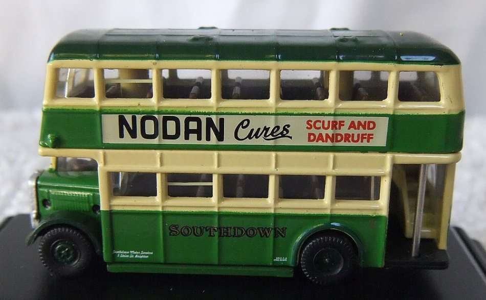 OXFORD DIE CAST VINTAGE MODEL - DOUBLE DECKER BUS - AS NEW WITH SHOWCASE !! FREE COMBINING !!