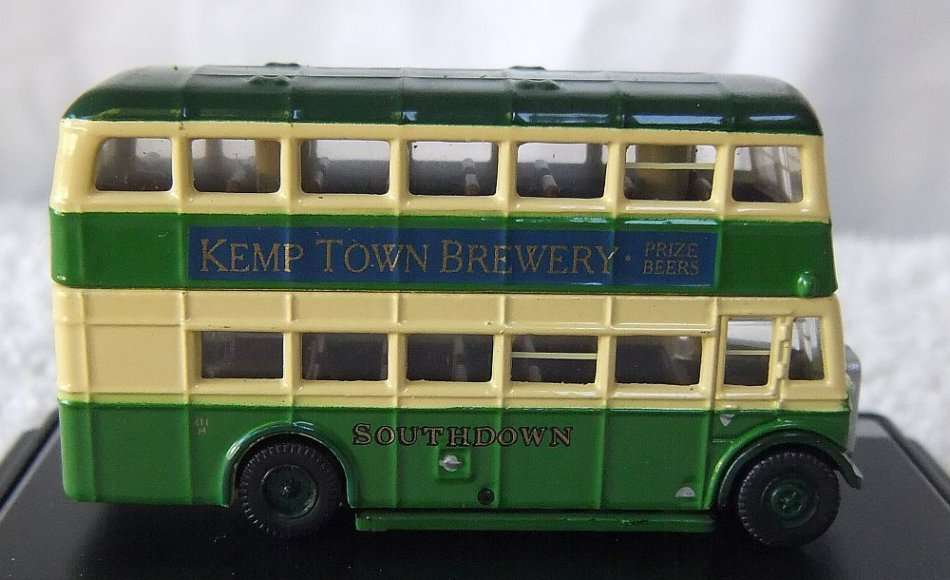 OXFORD DIE CAST VINTAGE MODEL - DOUBLE DECKER BUS - AS NEW WITH SHOWCASE !! FREE COMBINING !!