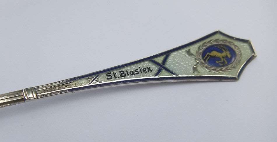 OH WOW !! A LOT OF FIVE SOLID SILVER AND ENAMEL TEASPOONS !! EXCELLENT DETAIL !! 80% SILVER CONTENT