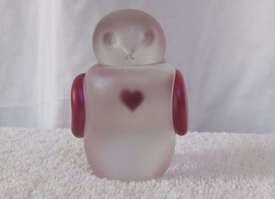 A BEAUTIFUL RARE VINTAGE SIGNED STUDIO GLASS LOVE HEART BIRD BY ZELLIQUE JOSEPH MORREL !! HIGH VALUE