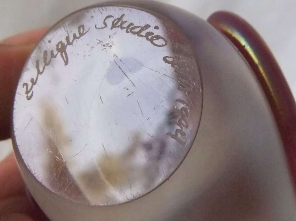 A BEAUTIFUL RARE VINTAGE SIGNED STUDIO GLASS LOVE HEART BIRD BY ZELLIQUE JOSEPH MORREL !! HIGH VALUE