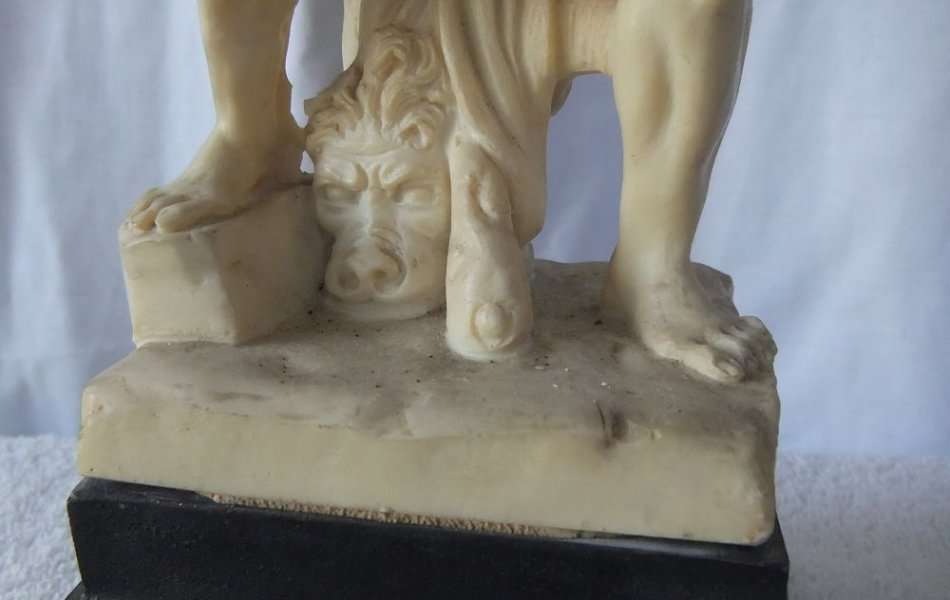 AN UNBELIEVABLY WELL DETAILED VINTAGE RESIN COMPOSITE FIGURE OF HERCULES AND DIOMEDES ON BASE !!