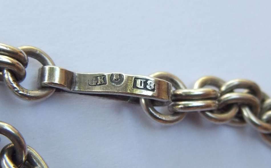 SUPERIOR IN EVERY WAY !! A HEAVY MASTERFULLY MADE STERLING SILVER NECKLACE WITH BOWS !! LOVE IT !!