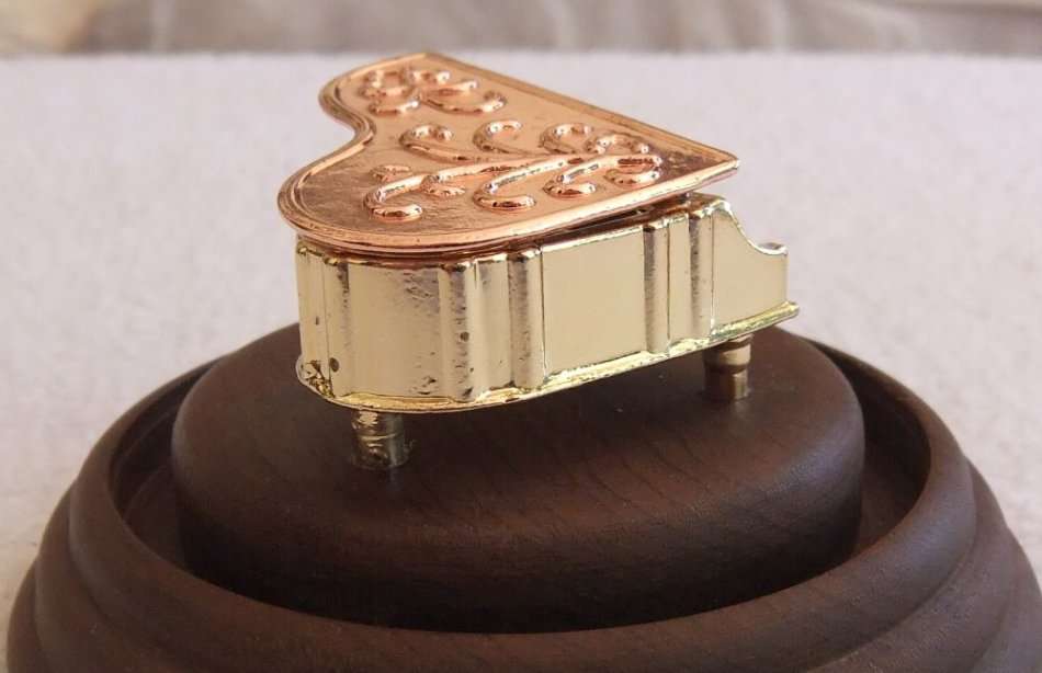A CLASSY VINTAGE HEAVY METAL MODEL OF A GRAND PIANO ON A WOODEN BASE WITH PROTECTIVE DOME !! SWEET !