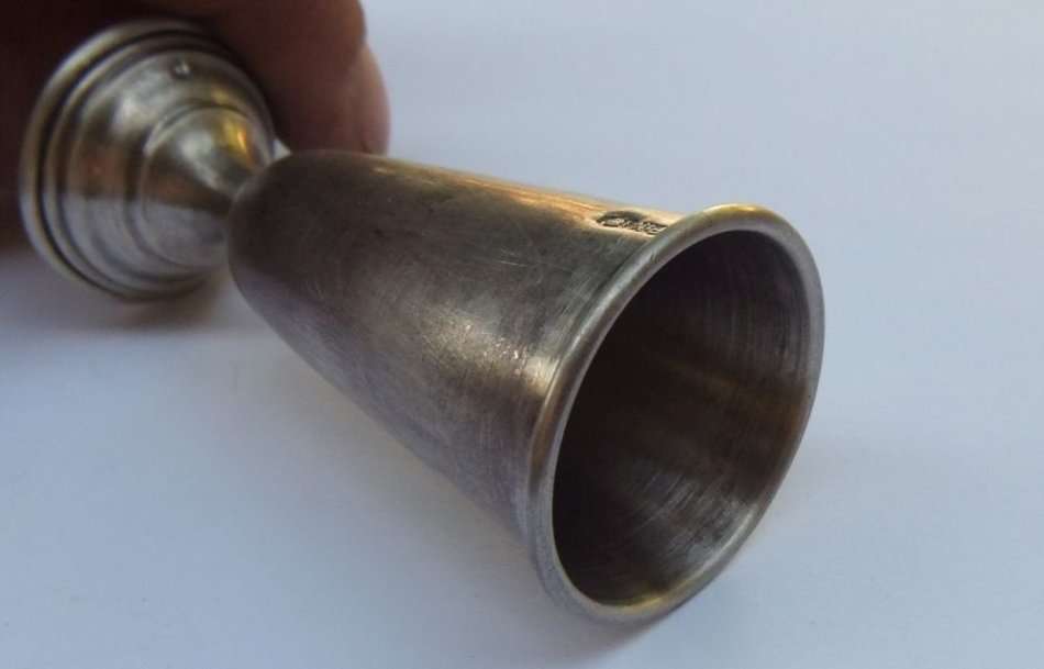 RARE FIND !! AN ANTIQUE 80% SOLID SILVER KIDDUSH CUP TYPE VESSEL HALLMARKED FOR WARSAW POLAND !! WOW