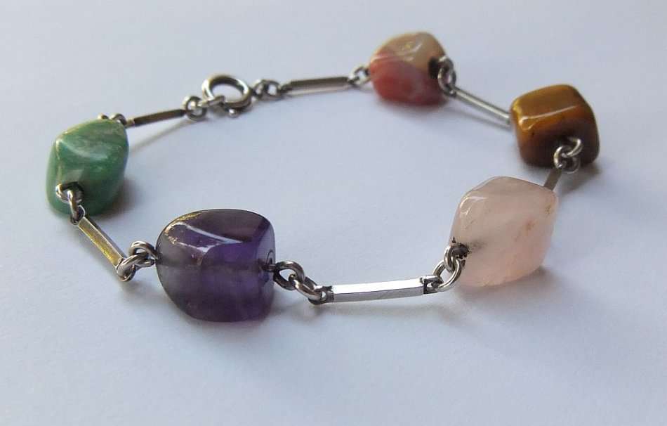 RARE FIND !! A VINTAGE CONTINENTAL SILVER ( 835 ) AND POLISHED GEMSTONES BRACELET !! FROM DAYS GONE