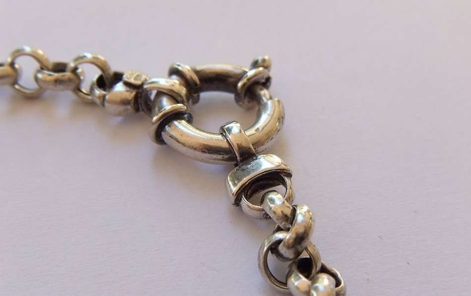 A MARVELOUS SOLID STERLING SILVER ROUND LINK BRACELET WITH A BIG CLASP !! GOOD QUALITY PIECE !!
