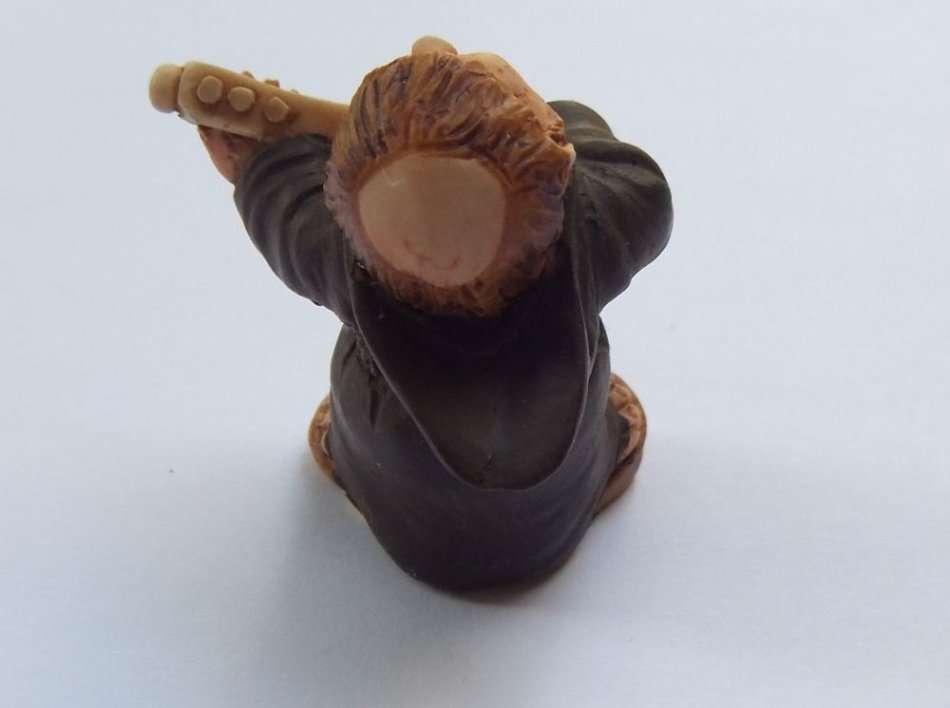 A VERY CUTE VINTAGE HAND PAINTED ITALIAN MADE FIGURE OF A MUSICIAN MONK BY ARTEFICE !!