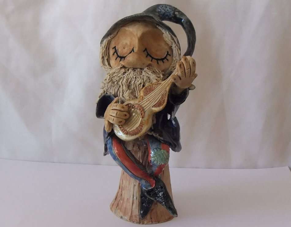 WOW !! A CHARMING VINTAGE SIGNED HAND PAINTED FAIRY MAN SCULPTURE BY CARA TURNER OF IRELAND !!