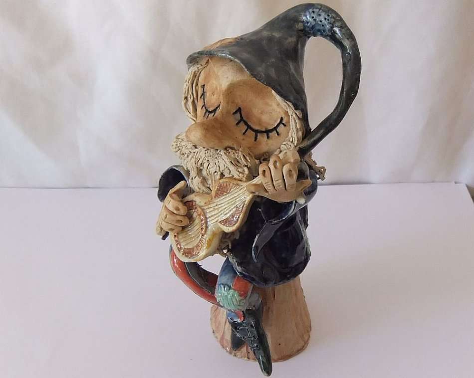 WOW !! A CHARMING VINTAGE SIGNED HAND PAINTED FAIRY MAN SCULPTURE BY CARA TURNER OF IRELAND !!