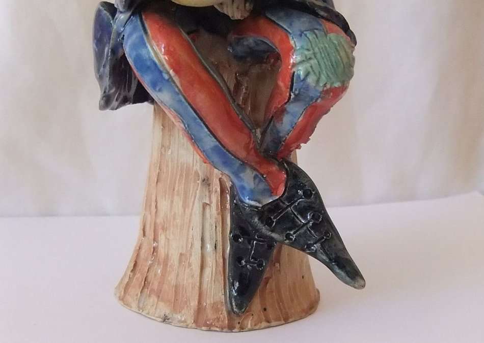 WOW !! A CHARMING VINTAGE SIGNED HAND PAINTED FAIRY MAN SCULPTURE BY CARA TURNER OF IRELAND !!