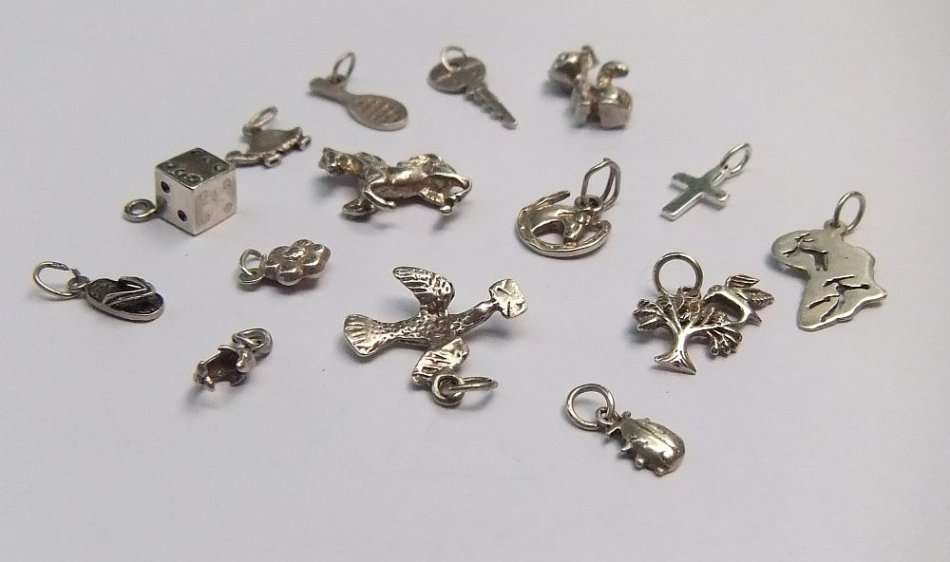 A FABULOUS JOB LOT OF 15 STERLING SILVER CHARMS / PENDANTS !! BID FOR THE LOT !! SCORE !!
