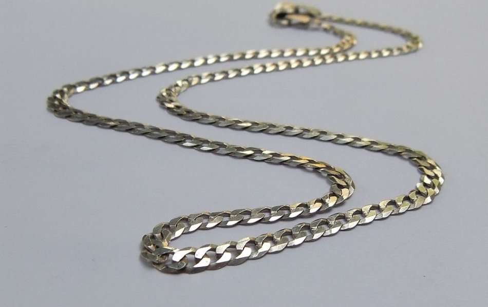 COOL !! A GREAT QUALITY 51 CM SOLID STERLING SILVER NECKLACE WITH SLIGHTLY OVERSIZED CLASP !! WOW !!