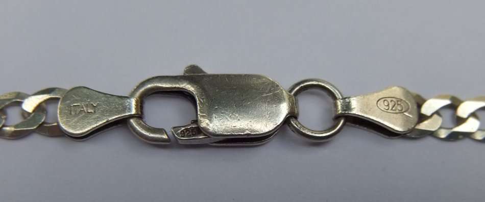 COOL !! A GREAT QUALITY 51 CM SOLID STERLING SILVER NECKLACE WITH SLIGHTLY OVERSIZED CLASP !! WOW !!