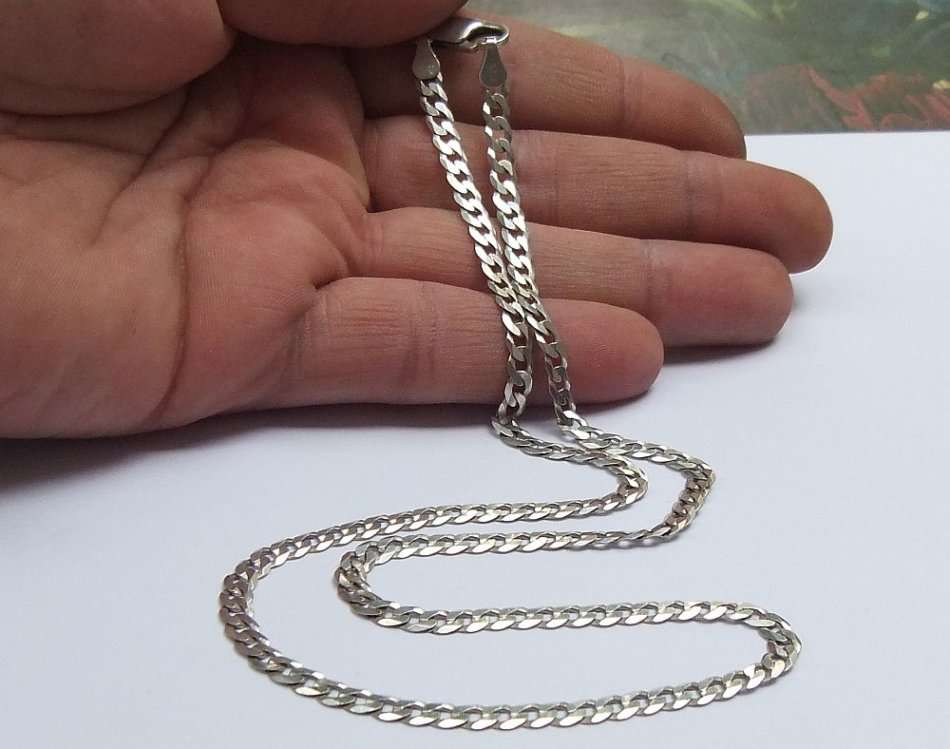 COOL !! A GREAT QUALITY 51 CM SOLID STERLING SILVER NECKLACE WITH SLIGHTLY OVERSIZED CLASP !! WOW !!