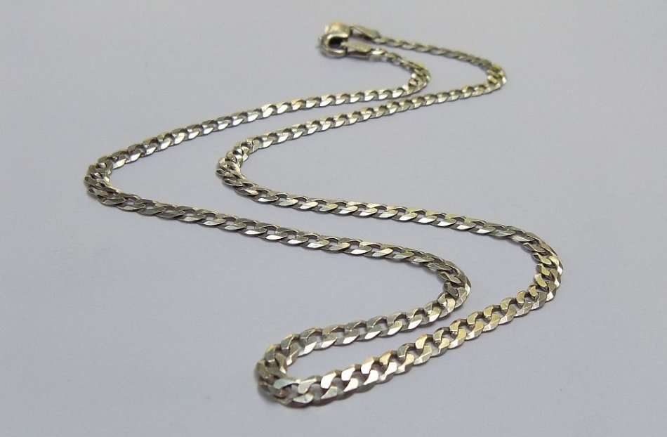 COOL !! A GREAT QUALITY 51 CM SOLID STERLING SILVER NECKLACE WITH SLIGHTLY OVERSIZED CLASP !! WOW !!