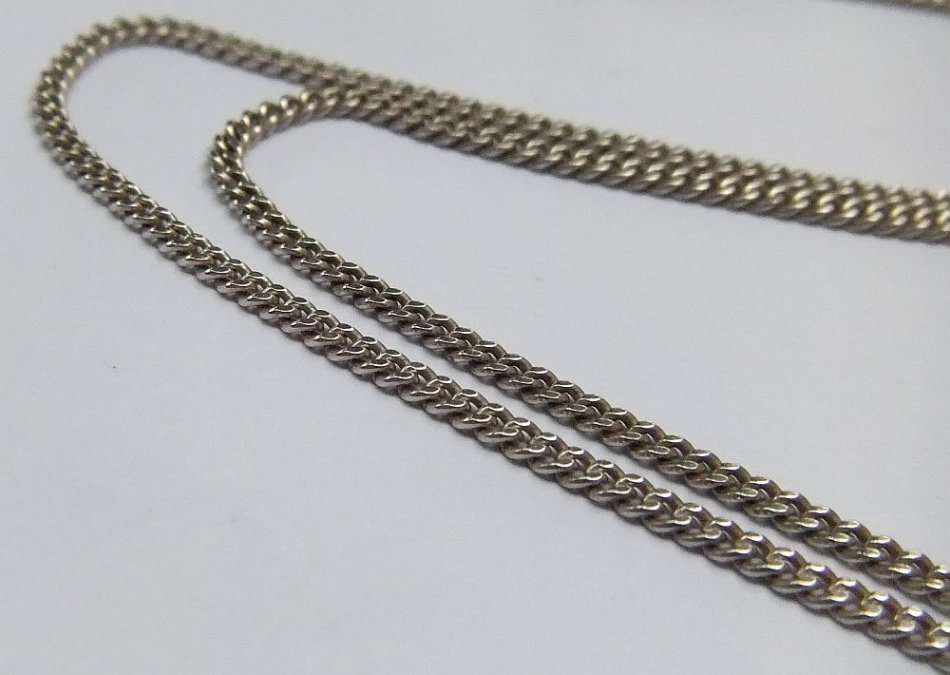 A GREAT QUALITY DESIGNER STERLING SILVER NECKLACE WITH A STERLING SILVER HINGED HAND PENDANT !! WOW