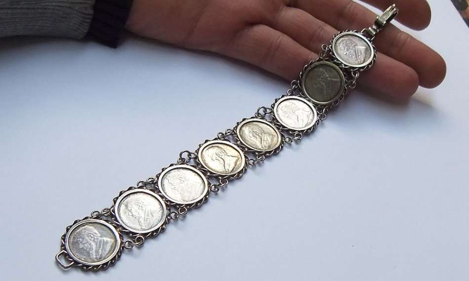 A SUPER RARE OLD SOLID STERLING SILVER " PAUL KRUGER " Z.A.R COIN BRACELET IN EXCELLENT CONDITION