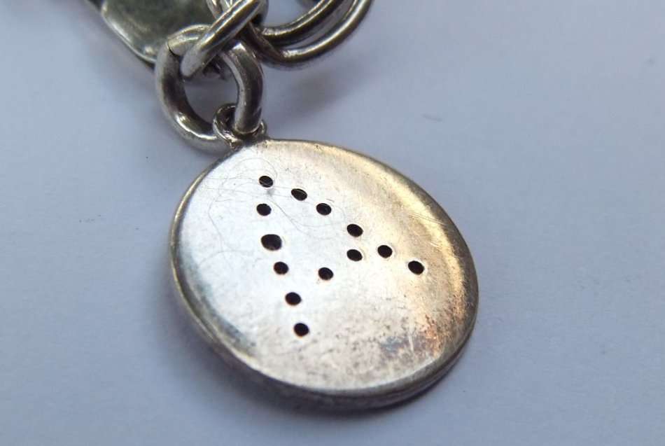 A TOP QUALITY STERLING SILVER BRACELET WITH LETTER ""A"" INITIAL DISC - STAMPED AND TESTED