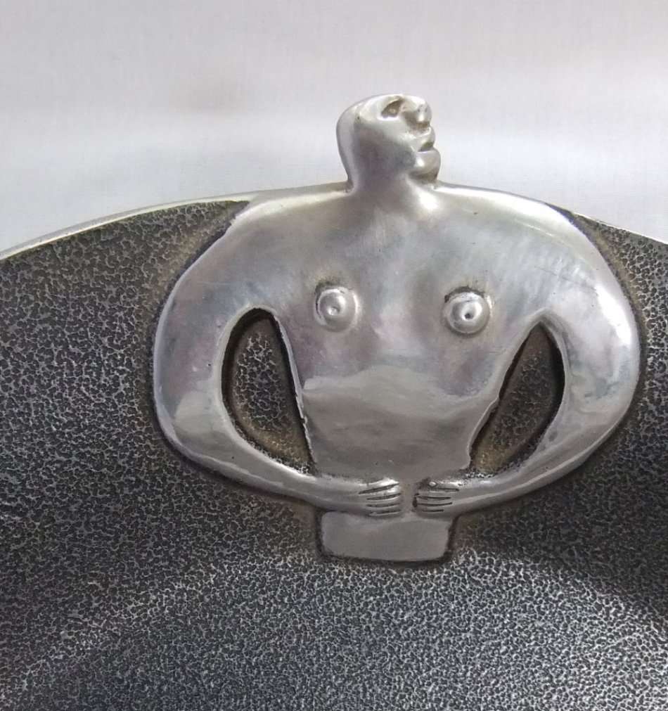 SIGNED - A LARGE HEAVY VINTAGE GENUINE CARROL BOYES MAN / WOMAN THEME PLATTER