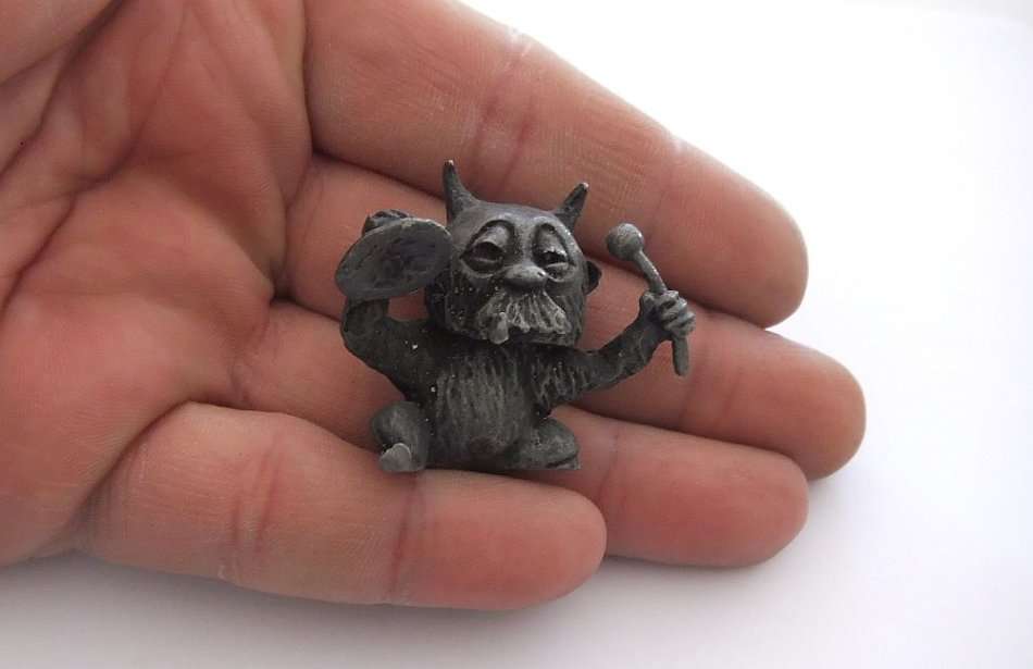 VINTAGE SOLID PEWTER MUSICAL DEVIL FIGURE