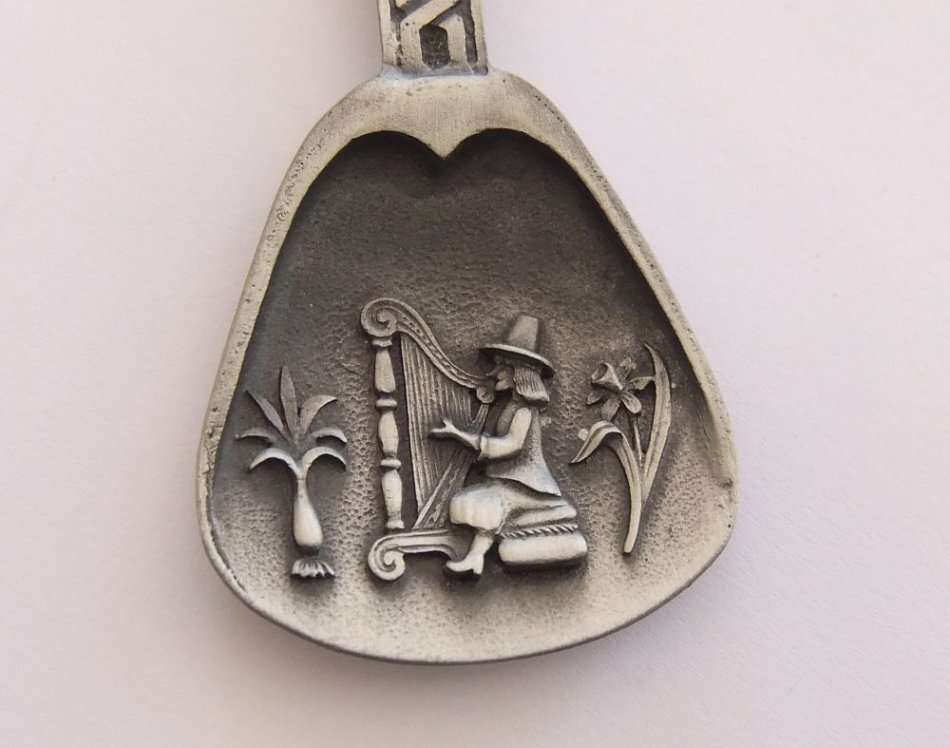 DETAILED VINTAGE PEWTER SPOON