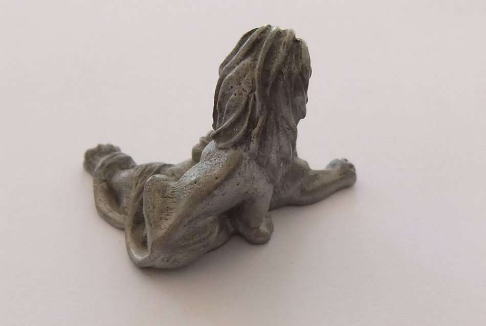 VINTAGE PEWTER LIONS FIGURE - ROYAL SELANGOR