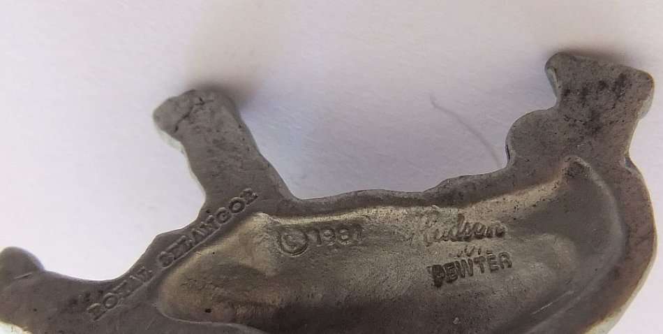 VINTAGE PEWTER LIONS FIGURE - ROYAL SELANGOR