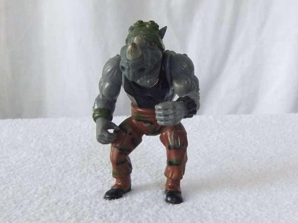 R1 START !! A COOL 1988 ROCKSTEADY FIGURE FROM TEENAGE MUTANT NINJA TURTLES - TMNT