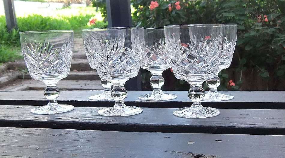 A BRILLIANT VINTAGE SET OF 6 GLASSES BY STUART CRYSTAL OF ENGLAND - MARKED - PERFECT