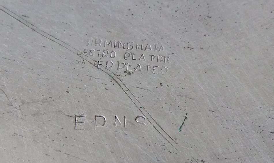 AN EXCEPTIONALLY RARE SET OF 6 E.P.N.S ( SILVER PLATE ) CAKE PLATES - VERY VERY LAANIE HEY