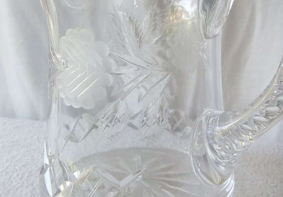 TOP CLASS !! AN EXQUISITE OLD CUT GLASS WATER JUG IN GREAT CONDITION FOR AGE - LOOK