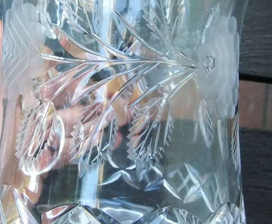 TOP CLASS !! AN EXQUISITE OLD CUT GLASS WATER JUG IN GREAT CONDITION FOR AGE - LOOK